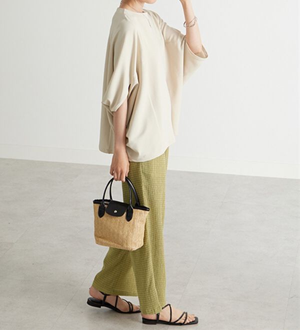 BELLUNA（ベルーナ）の「美しく隠す！技ありカットジョーゼットトップス（カットソー）」｜詳細画像