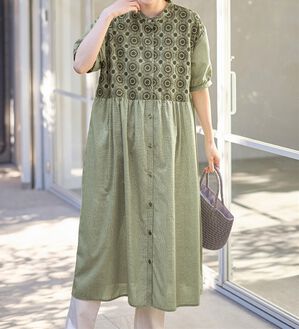 Viola e Viola（ヴィオラ エ ヴィオラ）の「サークル刺しゅう５分袖シャツワンピース（シャツワンピース）」｜詳細画像