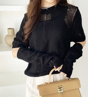 GeeRA（ジーラ）の「透かし編アームウォーマー付ニット（ニット・セーター）」｜ブラック