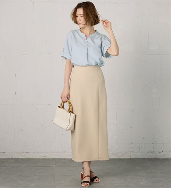 BELLUNA（ベルーナ）の「麻調合繊パール付タックデザインブラウス（ブラウス）」｜詳細画像