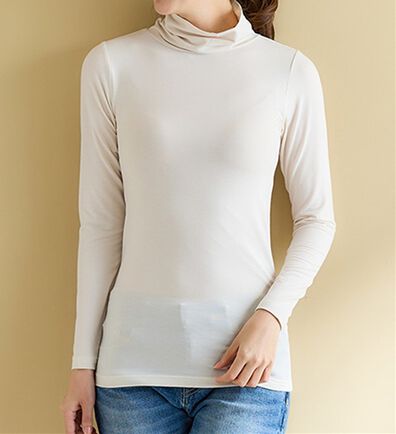 LAVIENNE（ラヴィエンヌ）の「【薄手なのに＋5.2℃】あったかインナー　タートルネック長袖＜ベリーヒート＞（肌着・インナーウェア）」