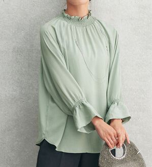 BELLUNA（ベルーナ）の「シャーリングブラウス（ブラウス）」｜ミント