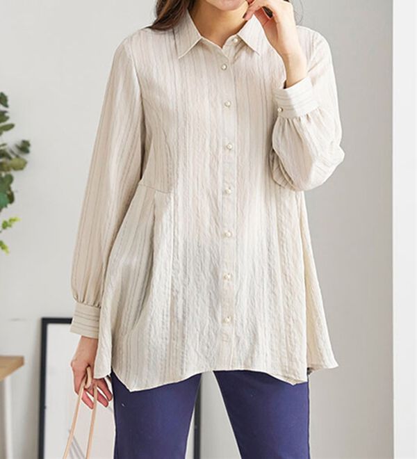 BELLUNA（ベルーナ）の「ドビーストライプ素材タック使いチュニック（チュニック）」｜詳細画像