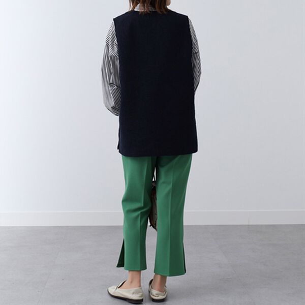 BELLUNA（ベルーナ）の「ブークレー素材ボタン使いベスト（ベスト）」｜詳細画像