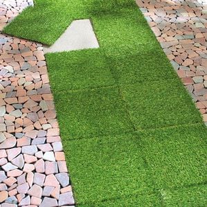 「水はけが良い人工芝　１２枚組（ガーデニング・園芸用品）」｜詳細画像