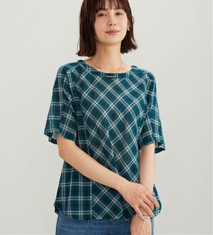 BELLUNA（ベルーナ）の「さらっと快適！Tシャツ見え切替ブラウス（ブラウス）」｜グリーン系