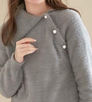 alotta（アロッタ）の「衿付パール調デザインシャギーニット（ニット・セーター）」｜詳細画像