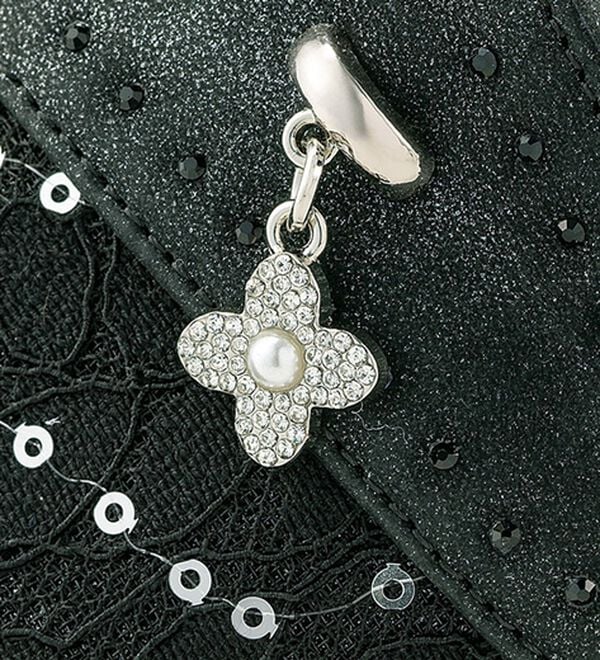 BELLUNA（ベルーナ）の「４Ｅ揺れるチャームレース切替ミュール（サンダル・ミュール）」｜詳細画像