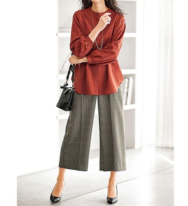 BELLUNA（ベルーナ）の「麻調素材袖刺しゅうデザインブラウス（ブラウス）」｜詳細画像