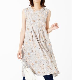 BELLUNA（ベルーナ）の「レーヨン素材ノースリーブワンピース（その他ワンピース）」｜ブルー系花柄