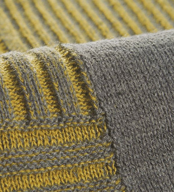 BELLUNA（ベルーナ）の「配色使いフードニットジャケットアンサンブル（アンサンブル）」｜詳細画像