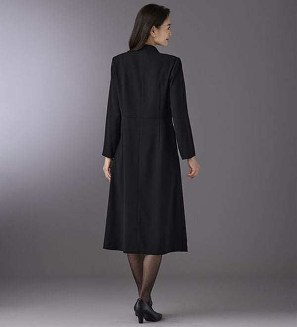 BELLUNA（ベルーナ）の「洗えるストレッチ！ロングジャケット重ね着風ワンピース（ブラックフォーマル（喪服・礼服））」｜詳細画像