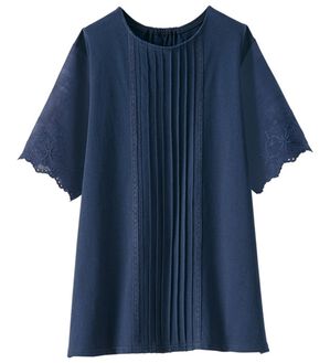 BELLUNA（ベルーナ）の「レースピンタック使いデザインプルオーバー（カットソー）」｜ネイビー