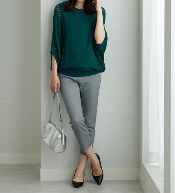 BELLUNA（ベルーナ）の「透かし編ドルマンニットプルオーバー（ニット・セーター）」｜詳細画像