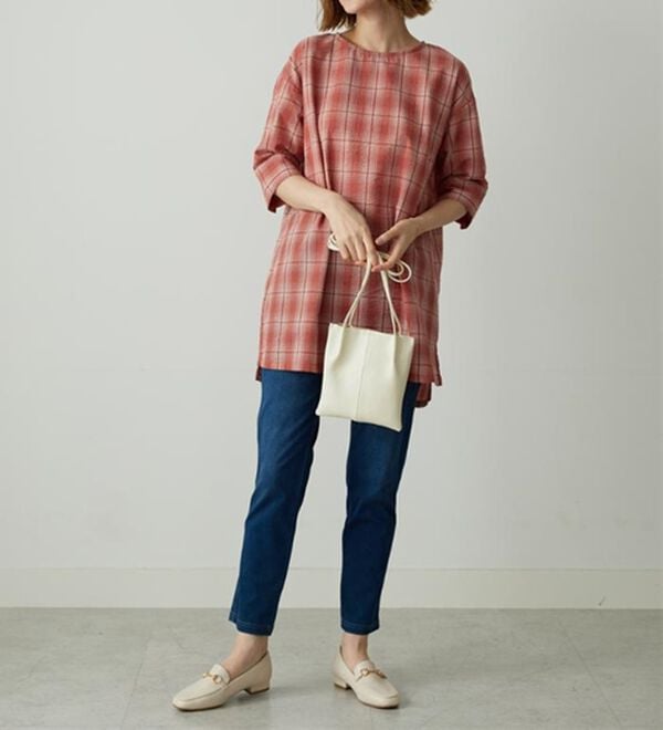 BELLUNA（ベルーナ）の「サッカー素材チェック柄チュニック（チュニック）」｜詳細画像