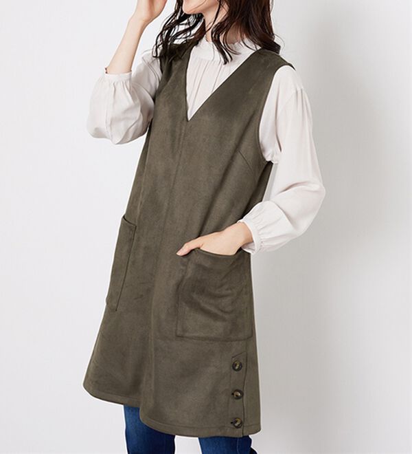 BELLUNA（ベルーナ）の「スエード調サイドボタンジャンパードレス（ジャンパースカート）」｜カーキ