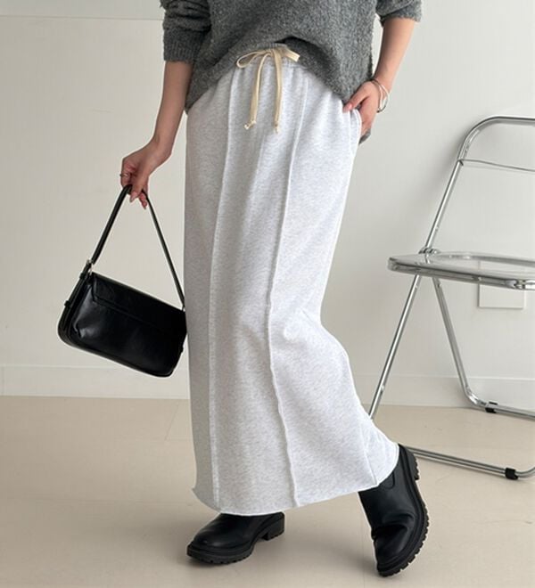 GeeRA（ジーラ）の「すっきり見え！フロントラインスウェットナロースカート（ロングスカート）」｜オートミール