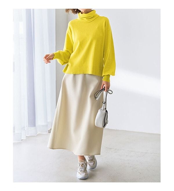 VINNO（ヴィノ）の「吸湿発熱ゆるタートルニット（ニット・セーター）」｜詳細画像