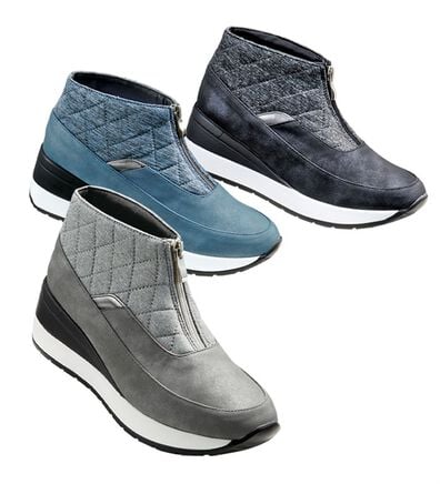 BELLUNA（ベルーナ）の「４Ｅ厚底キルティングショートブーツ（ブーツ）」