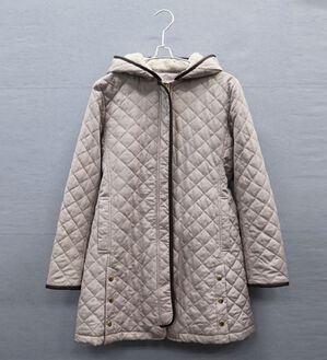 BELLUNA（ベルーナ）の「パイピング使いキルトデザインロングコート（その他ジャケット）」｜ベージュ