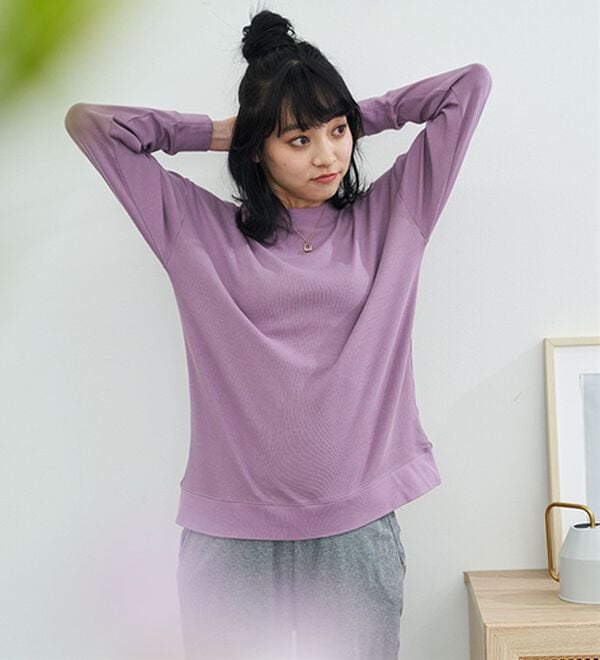 BELLUNA（ベルーナ）の「＜ＭＡＴＯＬＩＡ＞着て潤うルームウェア　トップス・腹巻付ボトム（カットソー）」｜詳細画像