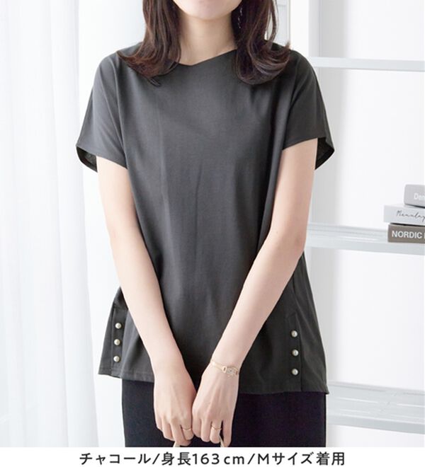 alotta（アロッタ）の「ひんやり裾パールデザインＴシャツ（カットソー）」｜詳細画像