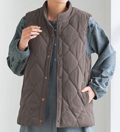 BELLUNA（ベルーナ）の「コーデュロイ中わたベスト（中わたコート・ベスト）」