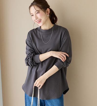 BELLUNA（ベルーナ）の「吸湿発熱ポンチ素材ゆったりチュニック（カットソー）」