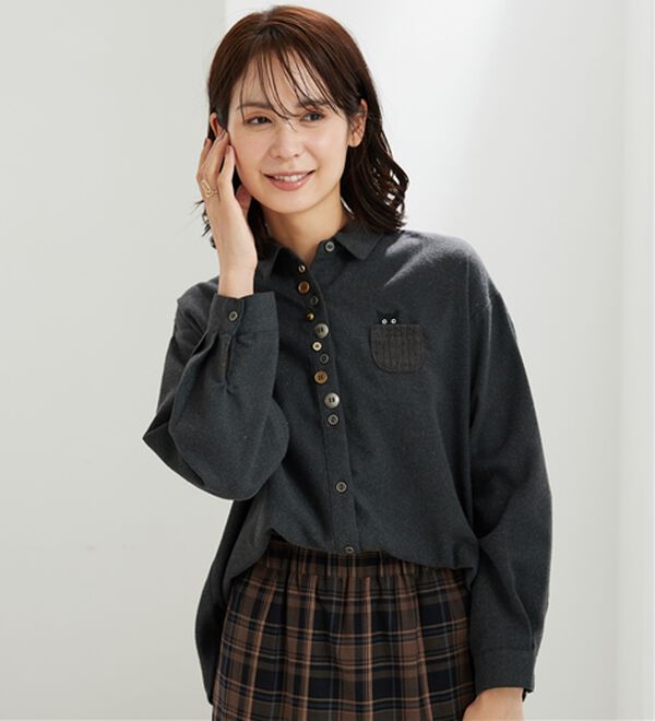 BELLUNA（ベルーナ）の「アニマル刺しゅう多ボタンデザインブラウス（ブラウス）」｜詳細画像