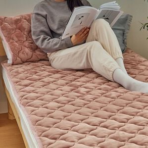 iellio（イエリオ）の「フランネルボリューム敷パッド・枕パッド＜吸湿発熱・抗菌防臭・あったか・敷きパッド＞（敷パッド）」｜モーヴピンク