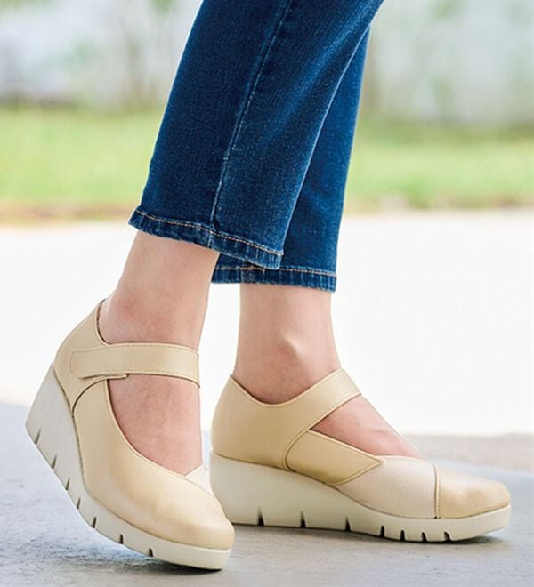 BELLUNA（ベルーナ）の「日本製外反母趾対応柔らかパンプス（パンプス）」｜詳細画像