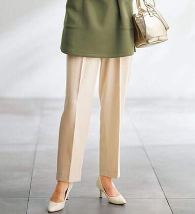 BELLUNA（ベルーナ）の「こっそりおなかがラクラク！ボタン使いウエスト調整テーパードパンツ（テーパードパンツ）」