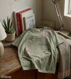 BELLUNA（ベルーナ）の「＜Disney＞【ミッキー】桜柄プリントTシャツ（Tシャツ）」｜詳細画像