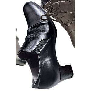 「ラシーナコンフォート　ウォーキングパンプス（パンプス）」｜メタリックブラック(前タック)