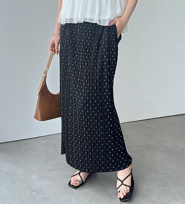 GeeRA（ジーラ）の「セルフカットプリーツナロースカート（ロングスカート）」｜ブラックドット柄