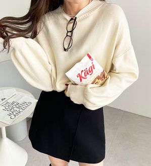 GeeRA（ジーラ）の「ボタン付モチモチニットトップス（ニット・セーター）」｜アイボリー