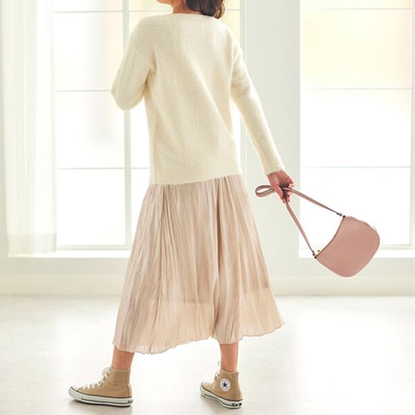 BELLUNA（ベルーナ）の「花が咲き誇るふんわりセーター（ニット・セーター）」｜詳細画像