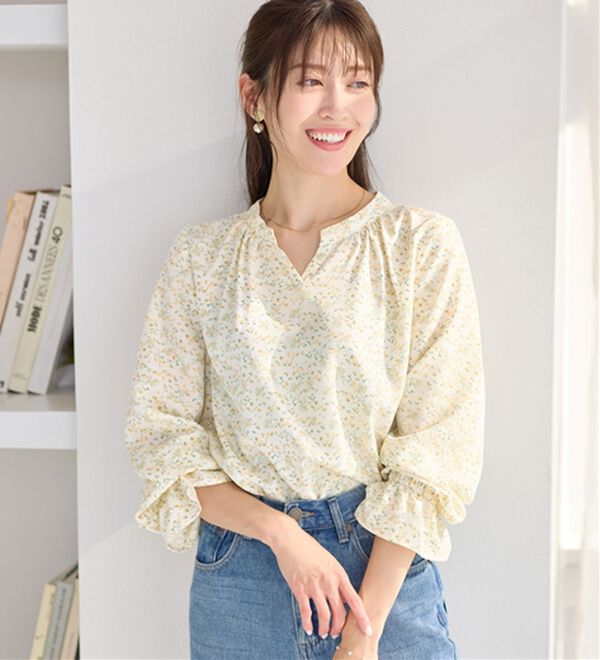 alotta（アロッタ）の「キャンディースリーブ小花柄チュニックブラウス（ブラウス）」｜詳細画像