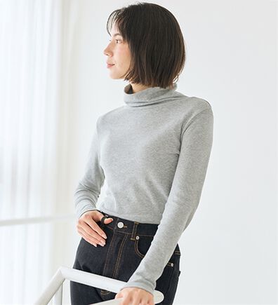 LAVIENNE（ラヴィエンヌ）の「【敏感肌さんに】綿１００％吸湿発熱あったかインナー　タートルネックインナー長袖（肌着・インナーウェア）」