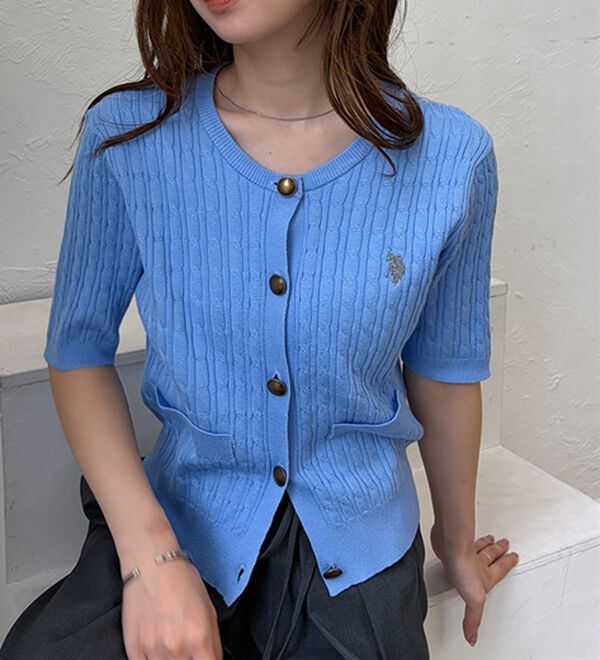 U．S．POLO ASSN．＞ゴールドボタン半袖刺繍ケーブルニット