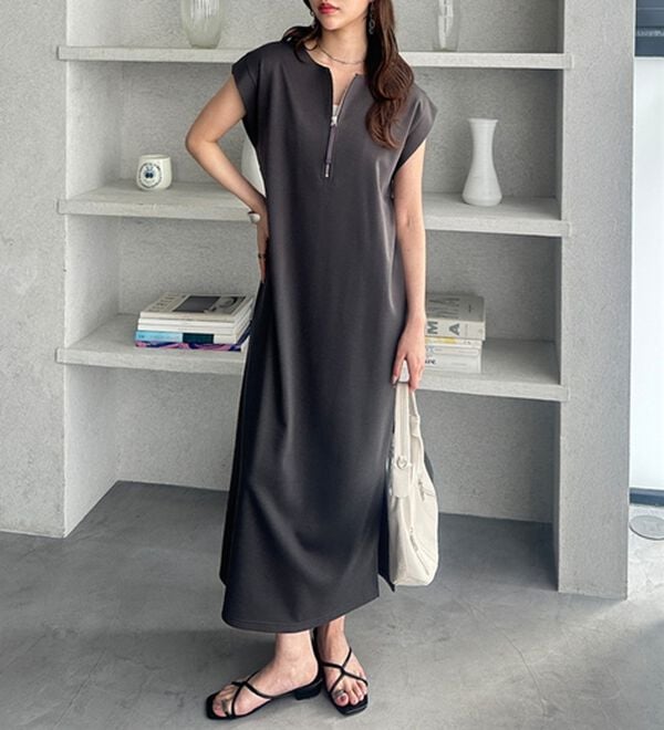 GeeRA（ジーラ）の「前後２ＷＡＹハーフジップＩラインワンピース（カットソーワンピース）」｜詳細画像