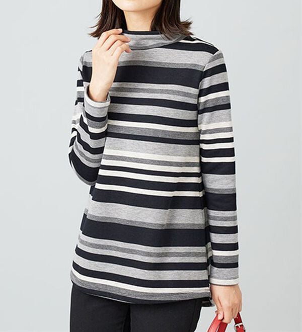 BELLUNA（ベルーナ）の「ふわふわ裏ファーハイネックプルオーバー（カットソー）」｜詳細画像