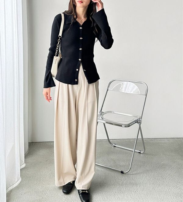 GeeRA（ジーラ）の「ゴールドボタンポロ衿リブニットトップス（ニットカーディガン）」｜詳細画像