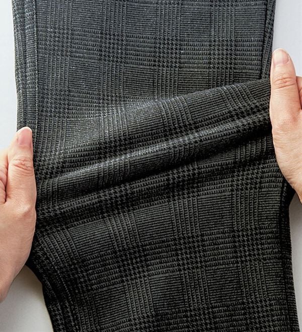 BELLUNA（ベルーナ）の「ウエストらくらく！ふっくら裏起毛ストレッチパンツ（フルレングスパンツ）」｜詳細画像