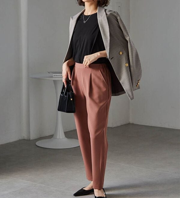 RANAN（ラナン）の「【選べる股下】美脚シルエットタックパンツ（フルレングスパンツ）」｜詳細画像