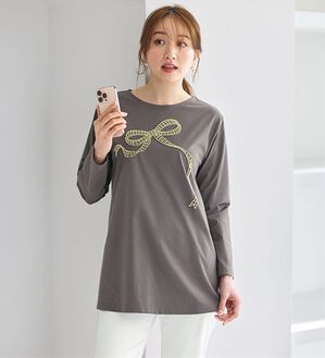 BELLUNA（ベルーナ）の「一枚で着映えるデコラＴ（長袖）（チュニック）」｜チャコール(リボン)