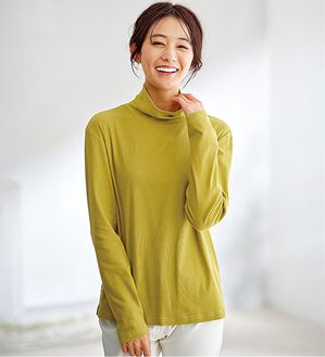 BELLUNA（ベルーナ）の「素肌想いの綿１００％シアープルオーバー（カットソー）」｜イエローグリーン