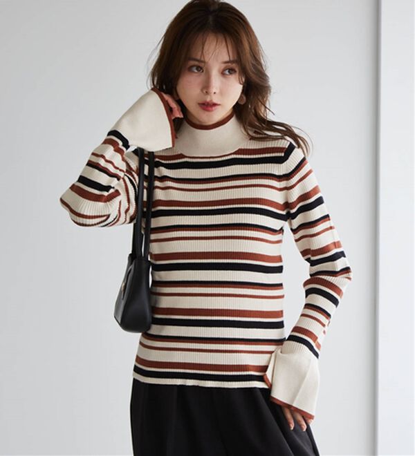 RANAN（ラナン）の「配色使いフレアー袖プチハイネックリブニット（ニット・セーター）」｜詳細画像
