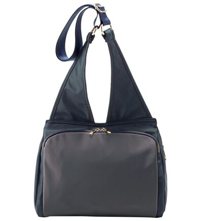 BELLUNA（ベルーナ）の「人間工学　多収納ショルダー（ハンドバッグ）」