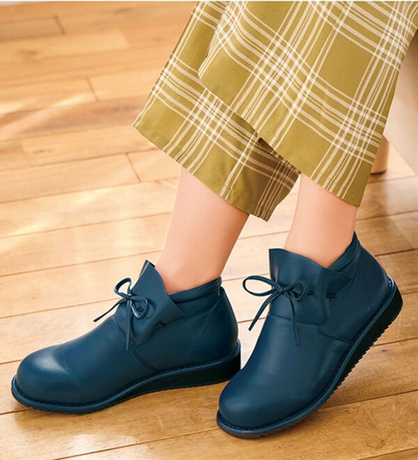 BELLUNA（ベルーナ）の「ゆったり５Ｅ柔らかレザーライクシューズ（フラットシューズ）」｜詳細画像